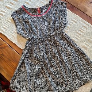 Motherhood Maternity Small Black & White Tunic